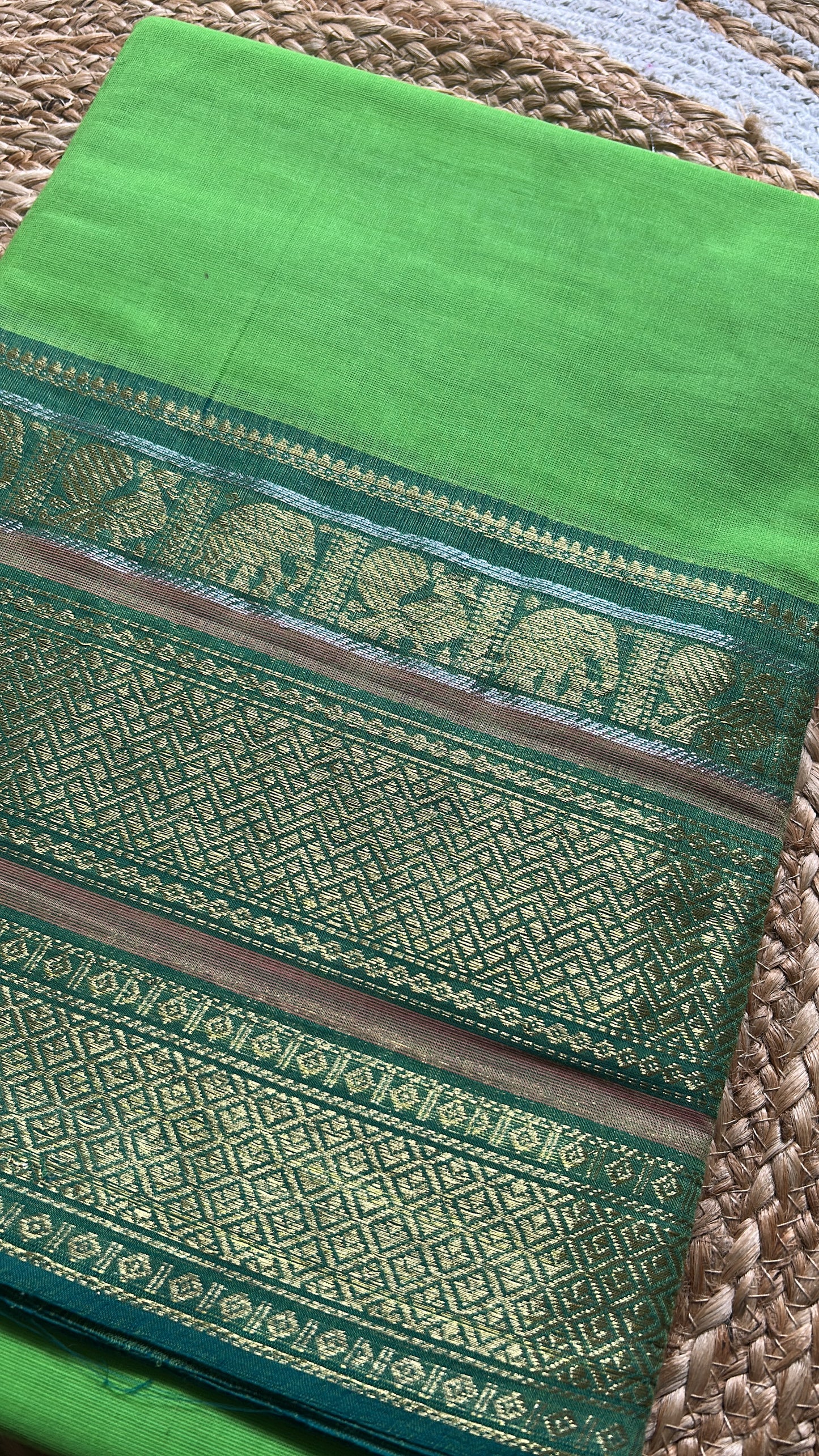 Bhuvaneshwari - Pure Kanchi Cotton Handloom ( Kai Magga) Saree