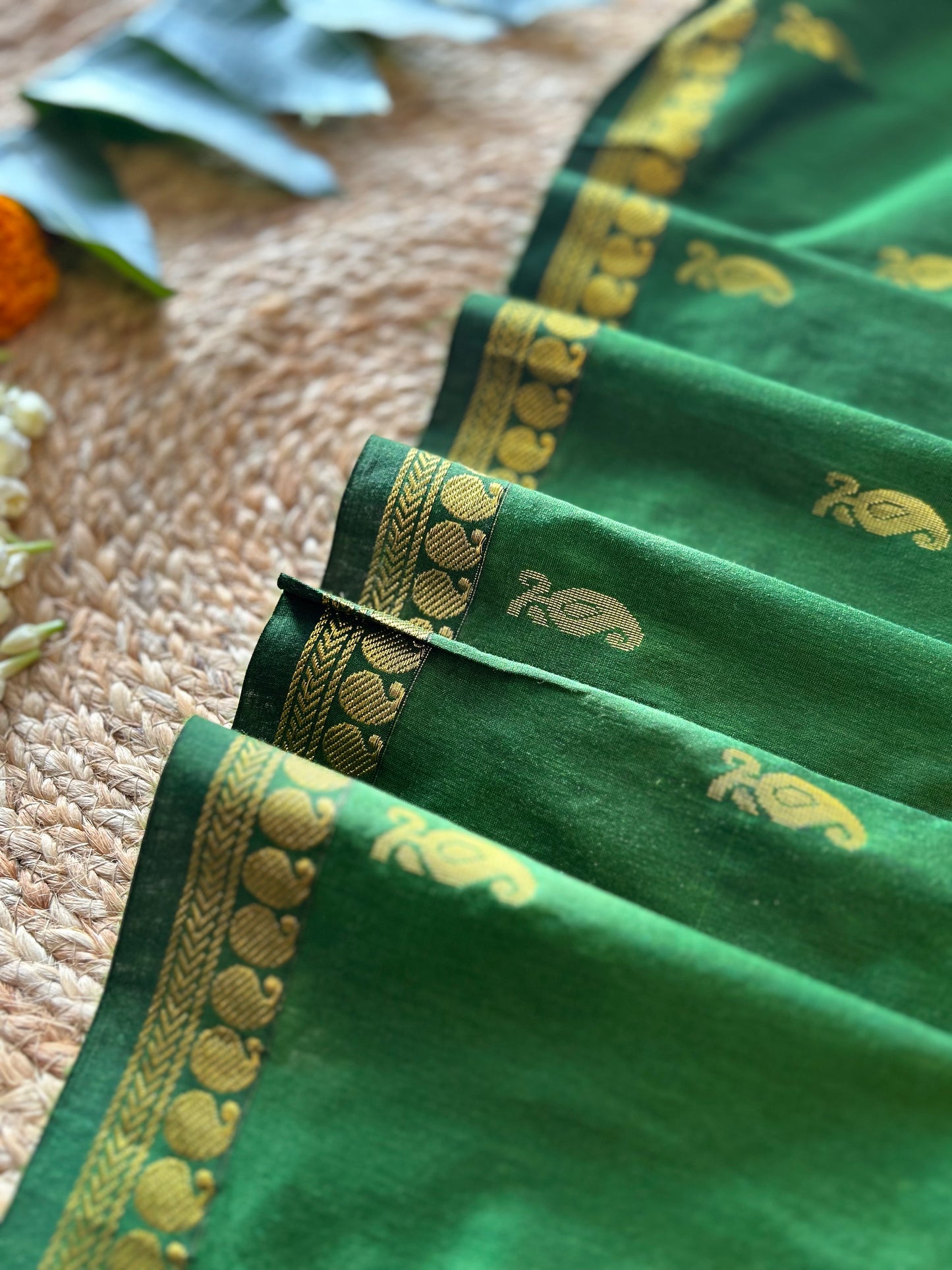 Bottle green with onion pink - Premium Cotton Silk Saree with Contrast Blouse