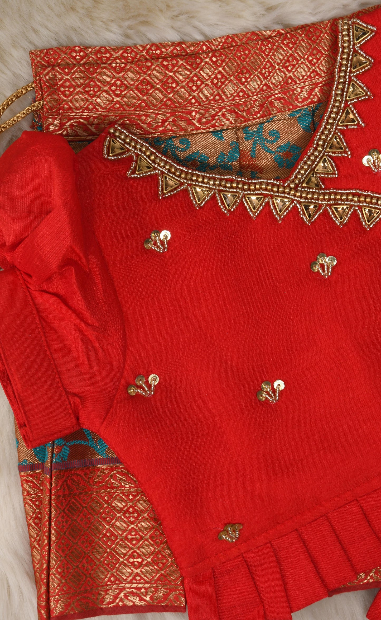 kids ethnic wear, pattu pavadai for kids, traditional dress for baby girl, ethnic wear for girls, pattu langa blouse designs for kids, baby lehenga, baby lehenga, 1st birthday dress for baby girl, baby langa blouse, lehenga choli for girls, indian dresses for girls, traditional dress for girls