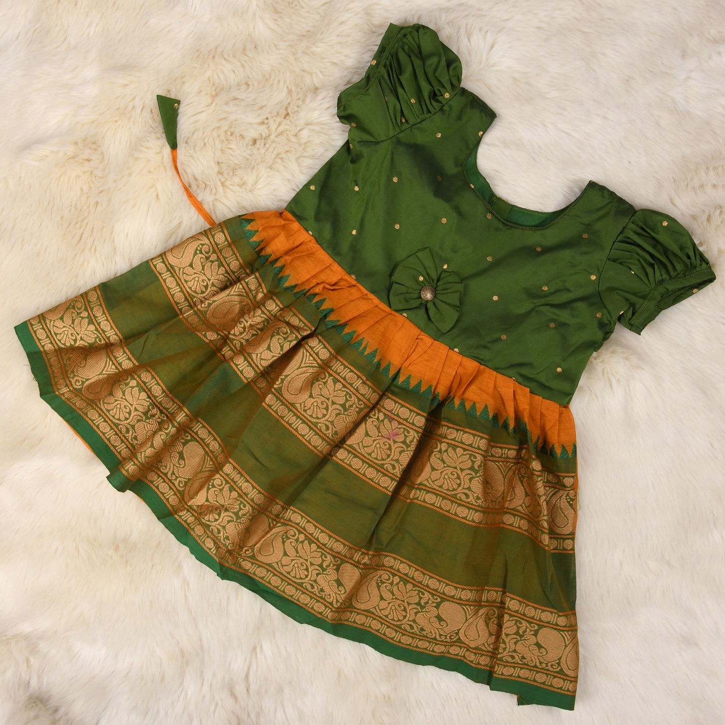 kids ethnic wear, pattu pavadai for kids, traditional dress for baby girl, ethnic wear for girls, pattu langa blouse designs for kids, baby lehenga, baby lehenga, 1st birthday dress for baby girl, baby langa blouse, lehenga choli for girls, indian dresses for girls, traditional dress for girls