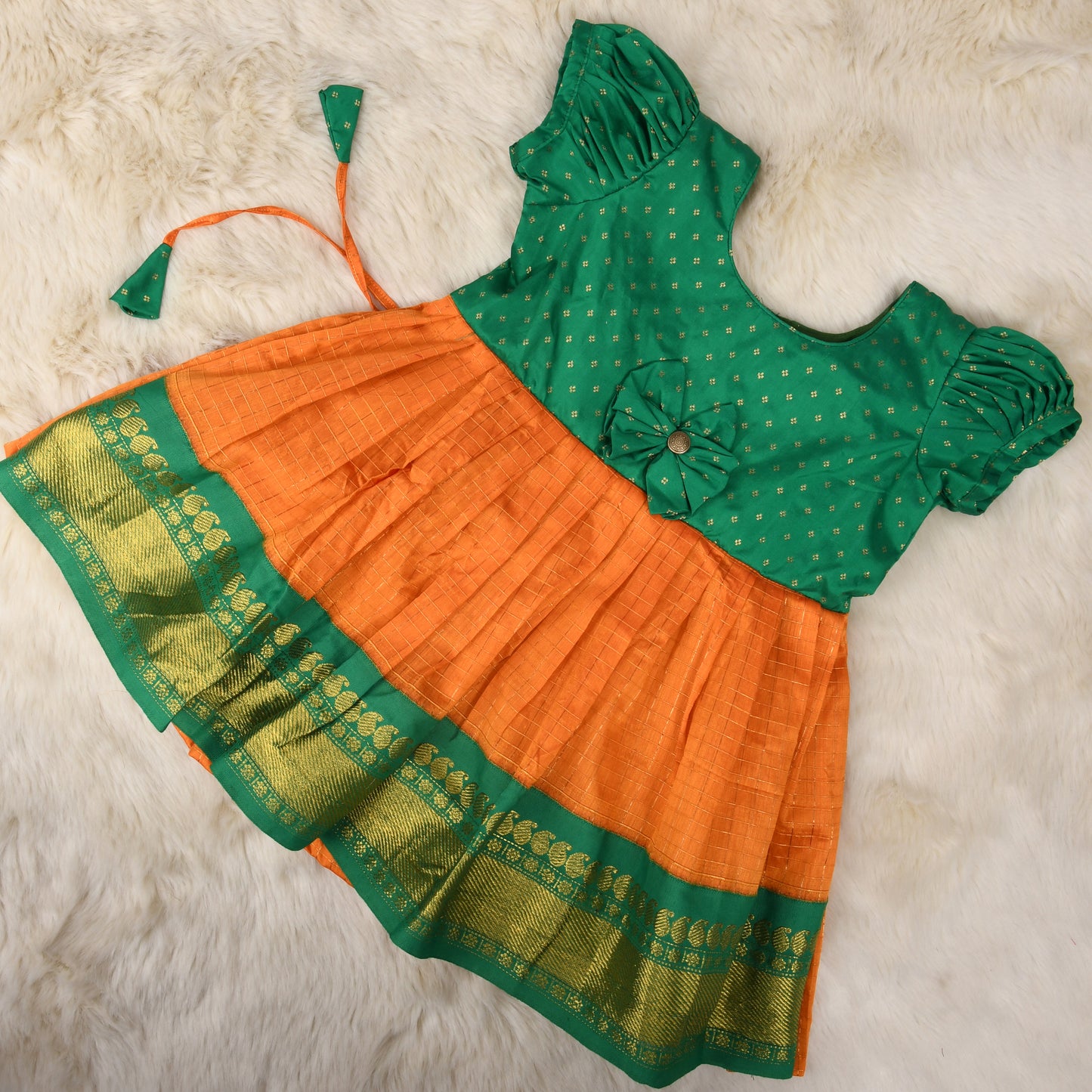 kids ethnic wear, pattu pavadai for kids, traditional dress for baby girl, ethnic wear for girls, pattu langa blouse designs for kids, baby lehenga, baby lehenga, 1st birthday dress for baby girl, baby langa blouse, lehenga choli for girls, indian dresses for girls, traditional dress for girls