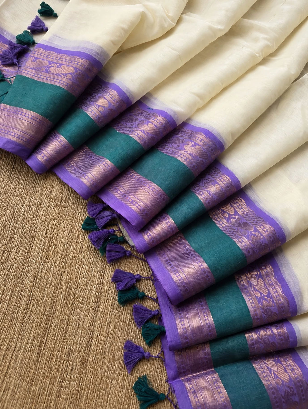 Off white soft mul cotton with kanchi border light weight saree - Green and purple
