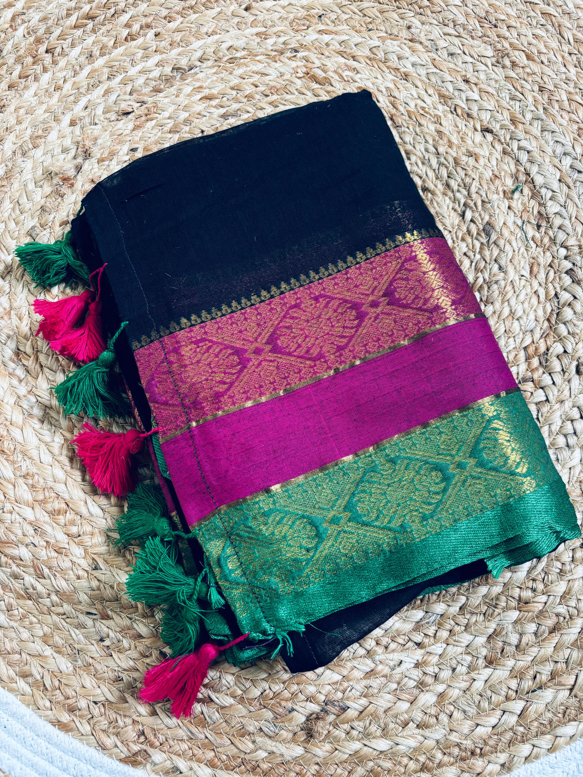 Black soft mull cotton with kanchi border light weight saree - Green and pink