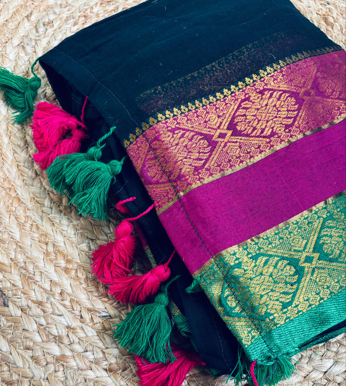 Black soft mull cotton with kanchi border light weight saree - Green and pink