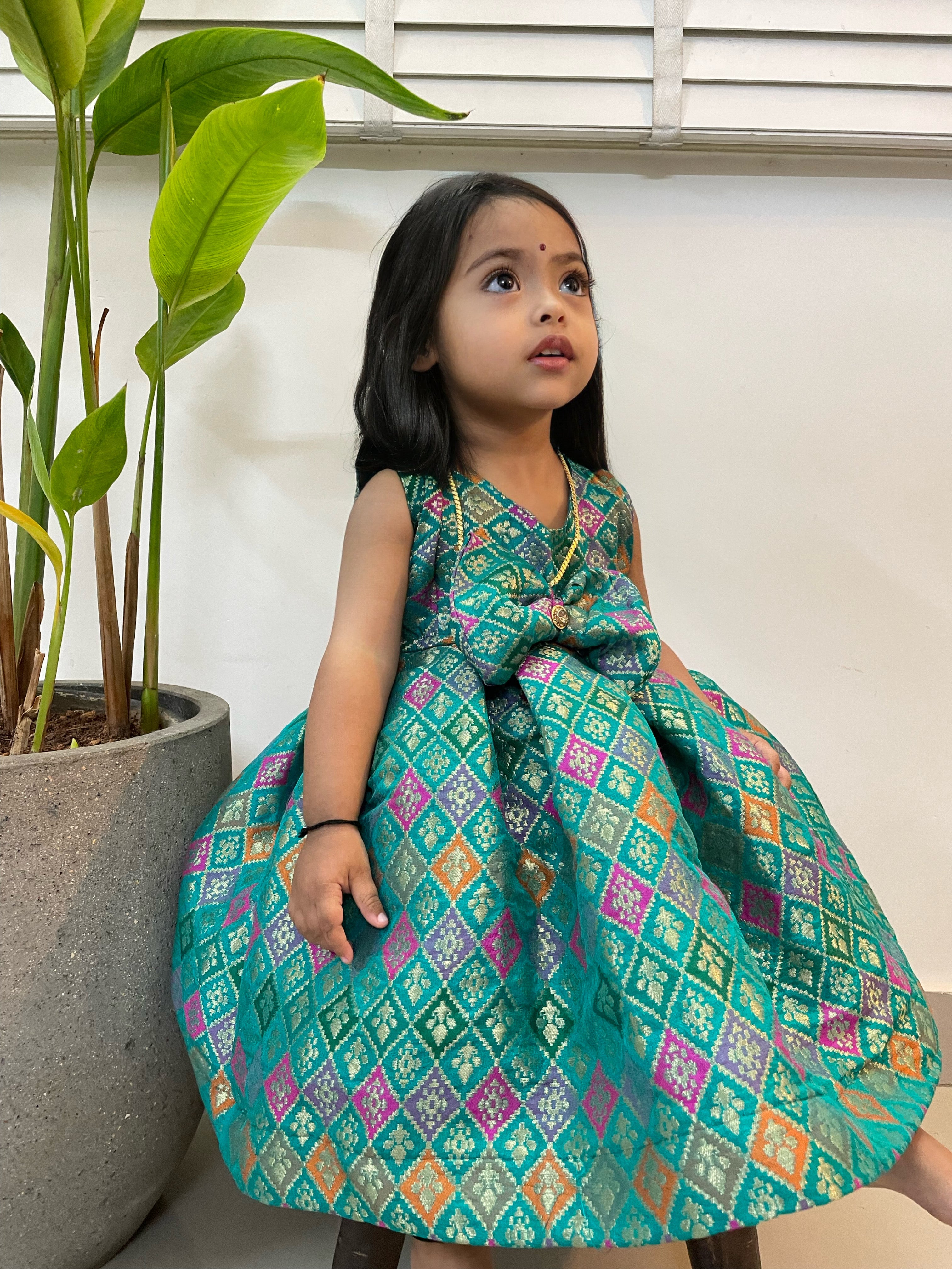 Amazon.com: indian ethnic wear for kids, traditional baby dress set, Indian  frock, sankranti dress, 18 month India outfit, holi baby dress, : Handmade  Products