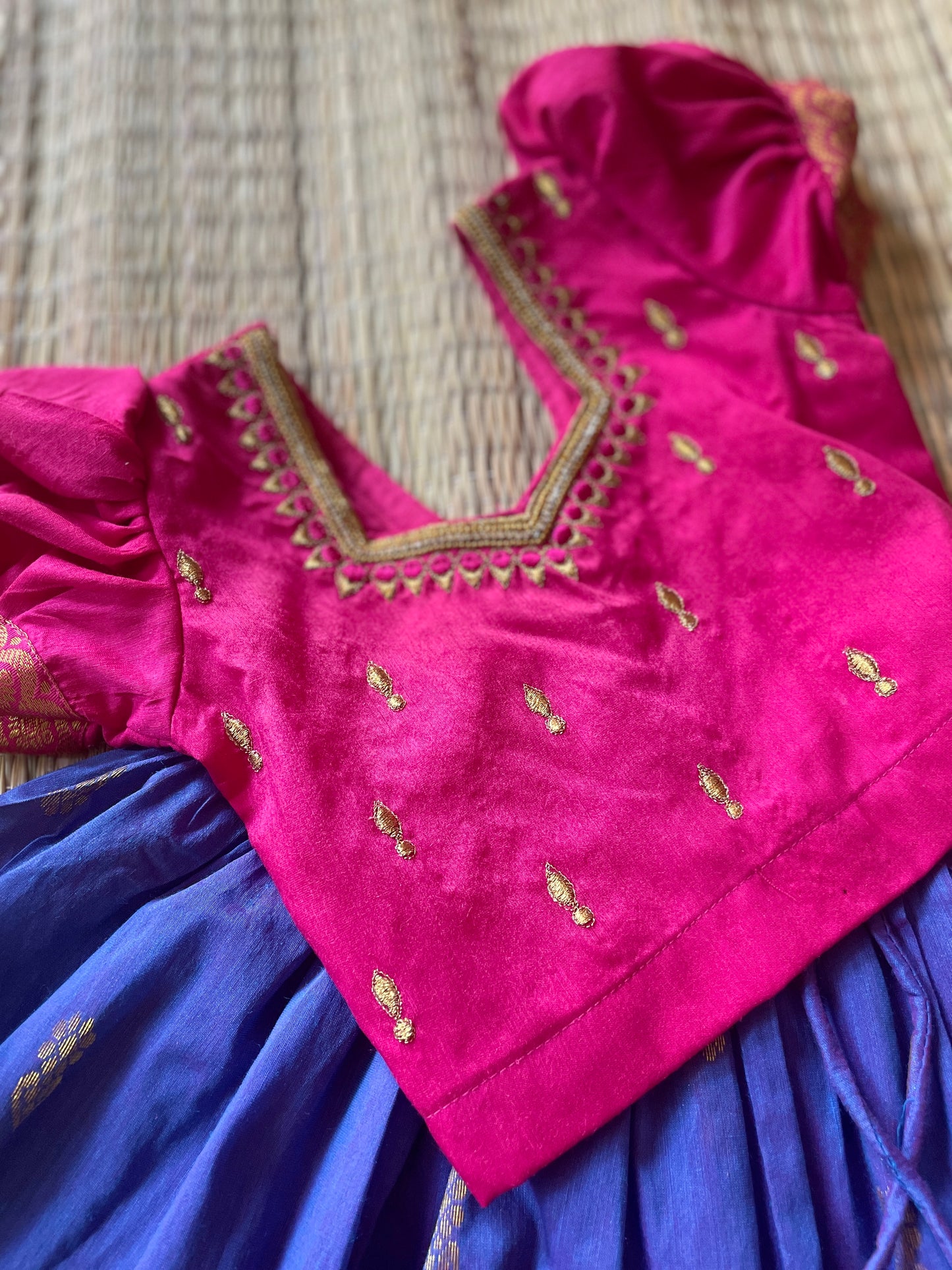 Dream Blue with Pink Blouse Embroidery Kalyani Cotton with Zari Border