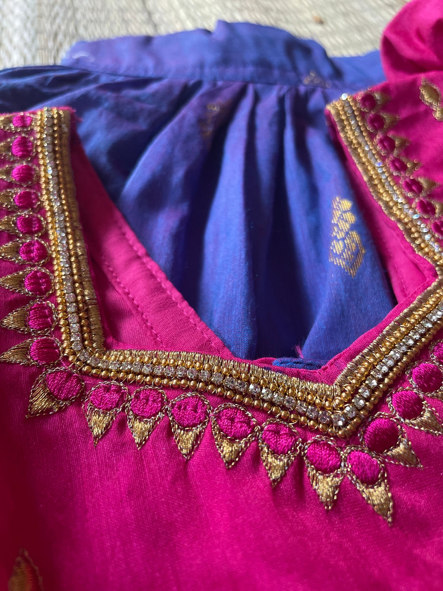 Dream Blue with Pink Blouse Embroidery Kalyani Cotton with Zari Border